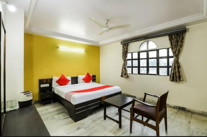 Hotel Asopalav Ambaji エクステリア 写真